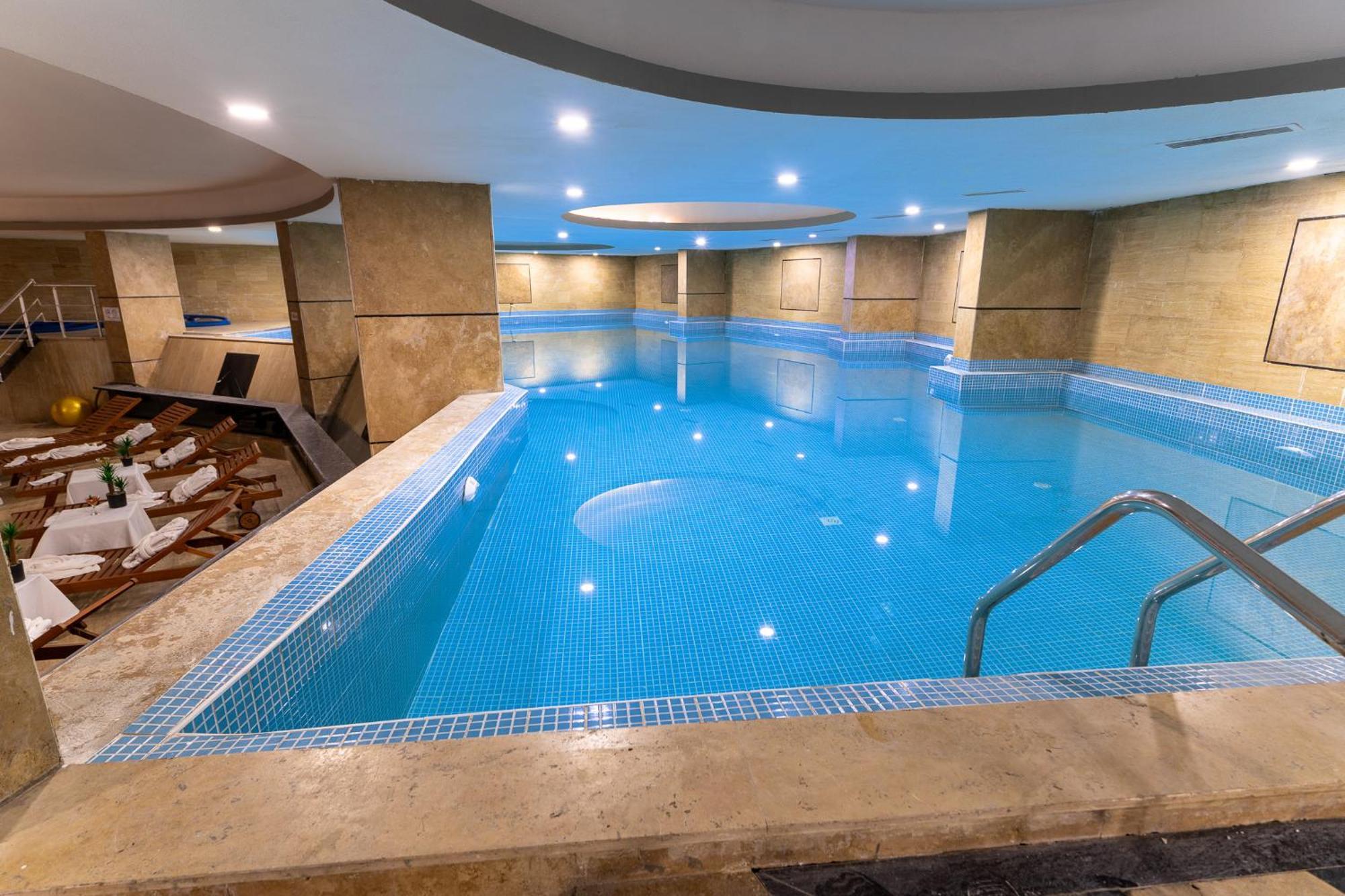 Konak Park Otel Yomra Trabzon Exterior photo